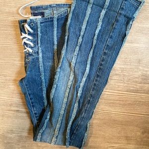 Flare jeans with ruffles